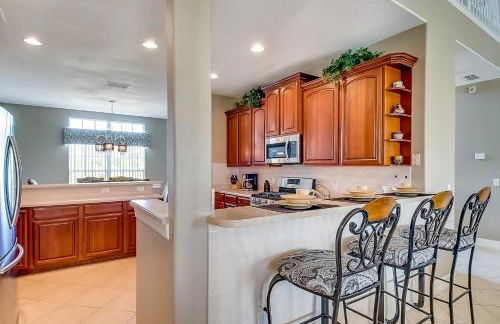 Magical Lakeview 4 Master Suites Pool Hot Tub BBQ Home Theater 2 Miles Disney - Foto 8