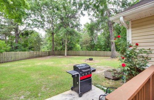 Deck and Yard Savannah Area Retreat! - Photo 25