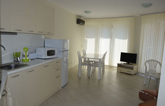 Admiral Plaza Apartments - Foto 27