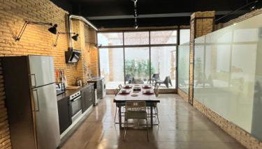 IY Loft 4 - Open Plan Garage Style - Up to 4 people - Foto 3