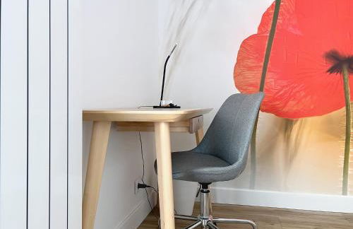 Le Jules Verne - Classé 2 étoiles - Tout confort - Balcon sur cour - Foto 23