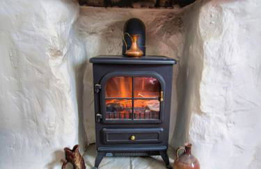 Knocker Cottage is a 3 bedroom made up of 1 double bedroom and 2 small double bedrooms in small village 10 min to beaches - Foto 25