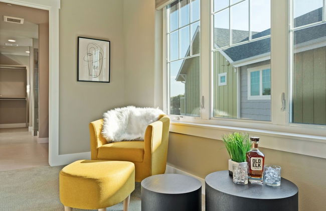 Quiet Urban Community – Designer Home W/ Hot Tub! - Foto 20