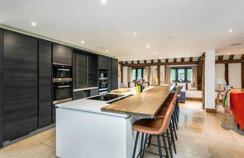 Period Luxury Converted Barn Windsor/Maidenhead - Perfect for family groups - Foto 59