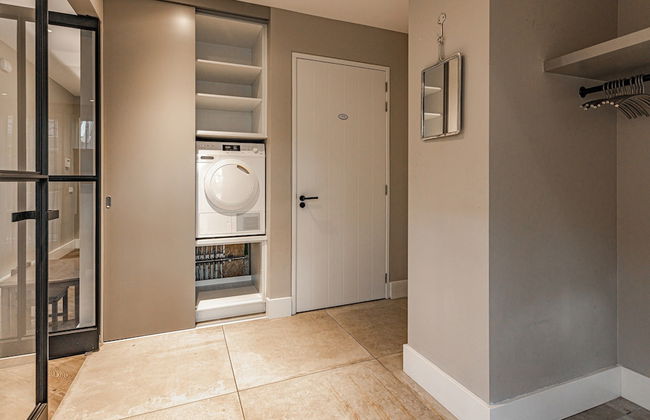 Charming Holiday Home in Nijverdal with Hot Tub - Foto 3