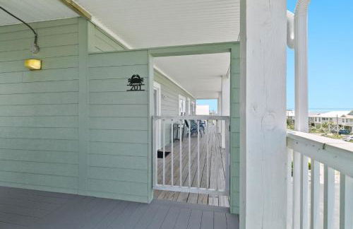 3BR Condo Gulf Views with Pool, Boat Launch and Dock - Photo 27