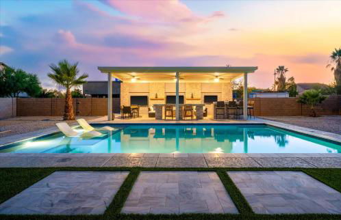 Backyard Oasis Heated Pool Game Room Gazebo - Foto 10