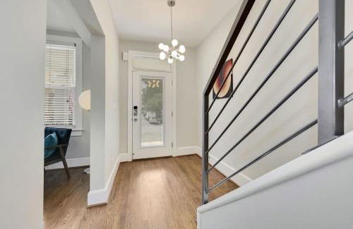 Mid-Century Townhome Steps from Restaurants #DCottage - Foto 19