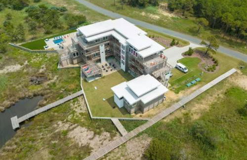 New Modern Waterfront Home w Saltwater Pool - Foto 7