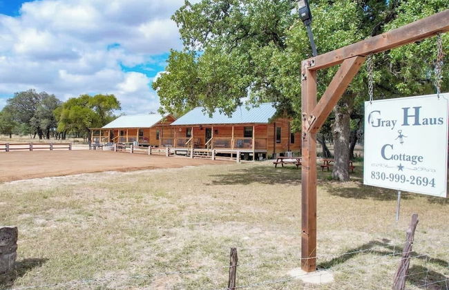 Cozy Cabin Firepit and Grill & 10 Mins to Main St - Foto 20