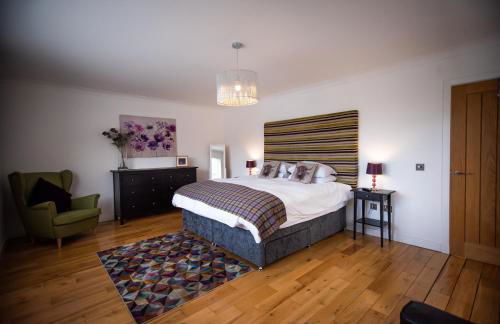 Langley Cottage with patio, spacious rooms - part of Langley Serviced Apartments several properties in Wick - Photo 24