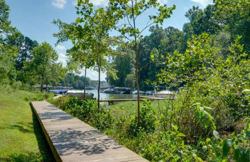 Mineral Getaway with Grill, Fire Pits and Boat Docks! - Foto 38