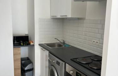 Nice 2P quiet, tram, convenient - Foto 8