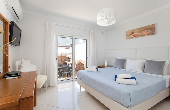 Zurrinha Holidays With Jacuzzi - Foto 8