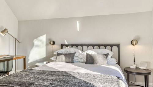 Landmark 23 - Photo 3