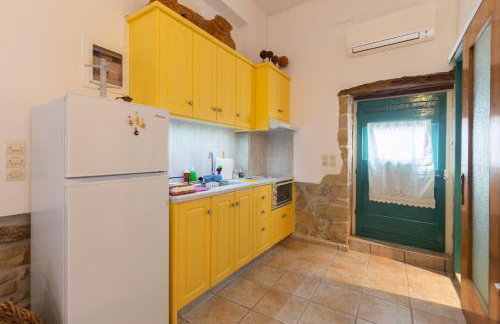 Iliopetra Studio - Photo 20