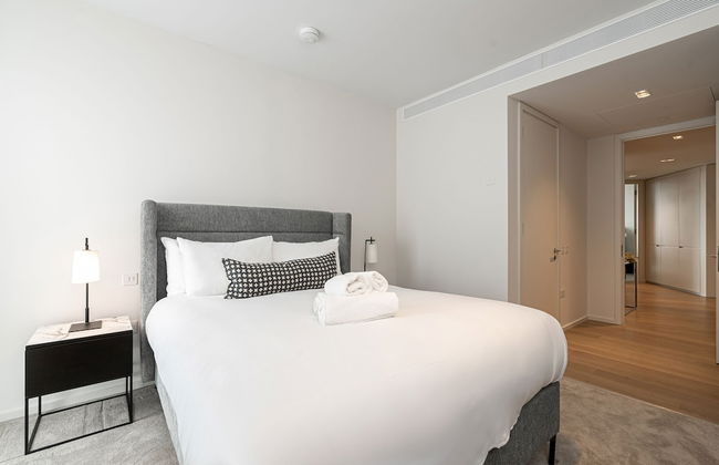 Deluxe Riverside Apartment With City Views - Foto 16