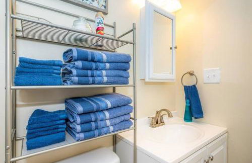 *Cool Crib * King Bed * Long Term Stays * Duke* - Foto 10