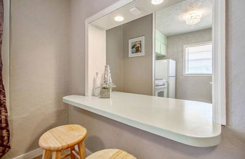 Cozy & Comfy - Few blocks away from Plaza District - Foto 10