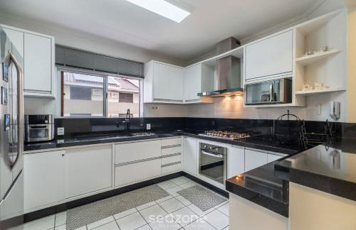 Apto c/Churrasq e acesso a Praia Brava RRA0103 - Foto 11