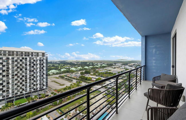 Spacious 2-Bedroom Condo at Doral Park - Photo 22