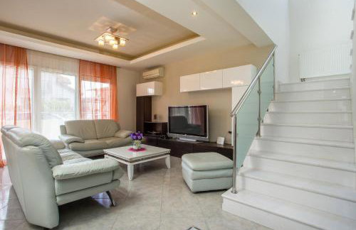 EVA's House - Photo 19