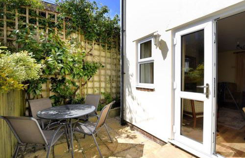 Vine Cottage - Photo 10