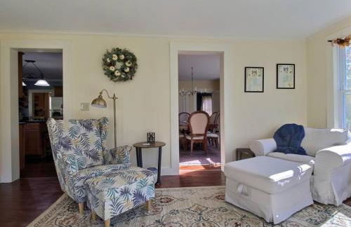 Historic Colonial Pool Walk to Town - Foto 7