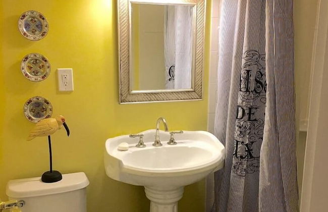 Clamshell By The Sea - Photo 15