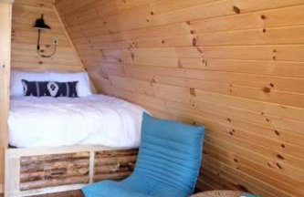 Rustic Tree A-Frame with Original Design by Tappan Lake in Ohio - Foto 26