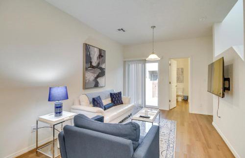 3 Mi to Old Town Albuquerque Townhome with Yard! - Photo 4