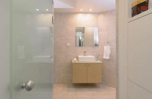 Onar Elegant Beachside Home - Foto 5