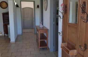 Mas La Gentille ,,, à la campagne , beautiful outdoor , swimming pool , pool house , Nice green Garden , BBQ ,,, only for you , pour passer un séjour inoubliable - Photo 36