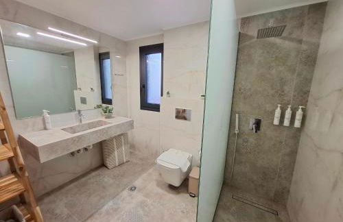 Aelia Luxury Apartments & Pool - Photo 46