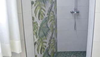 Ballesteros Place Sunset A - Foto 4, Shower