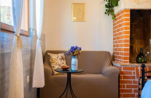 Charming Villa with Private Garden & BBQ - Foto 12