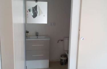 Single storey 40m² bordering pine forest and spa - Foto 7