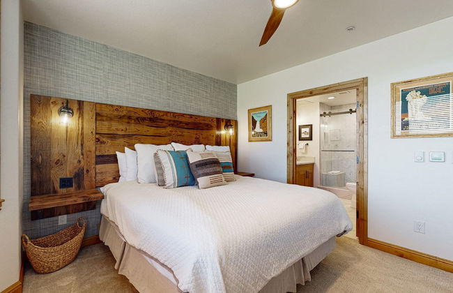 Torian Plum Condominiums - Foto 35