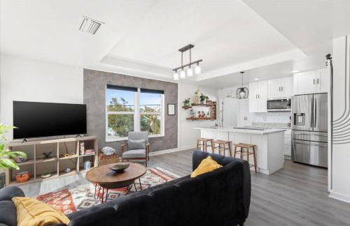 The Look-Out Private Rooftop 5 Minutes to the Beach & DownTown - Foto 12