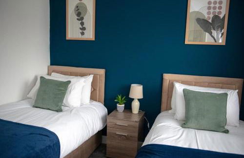 4-Bed, Sleeps 6, contractors welcome! - Foto 31