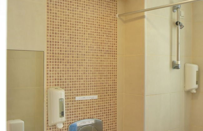 Bristol Sea View Apartments - Photo 41