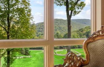 Spacious Villa Rental with a Pool for a Large Group near Catskill Mountains, New York - Photo 40