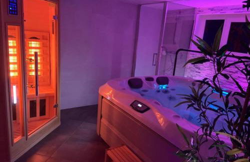 *Romance Jacuzzi* Appartement Spa pour les amoureux ou les solos - Foto 2