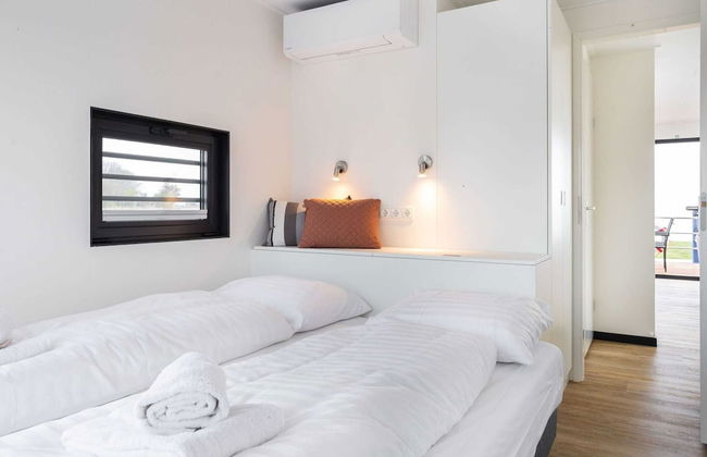 Unique Houseboat on and Around the Sneekermeer - Foto 8