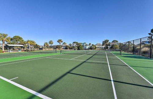 St Helena Island Retreat with Deck Walk to Beach - Foto 27