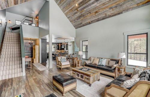 Camp 95 - Stunning Mountain Home - 4.5 Acres - Views - Hot Tub - Pet friendly - Private - Photo 1