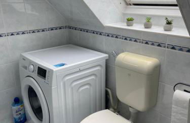 ZWITSCHERNEST Stilvolle helle Ferienwohnung Gästezimmer Monteurwohnung für 1 bis 6 Personen 3 Zimmer 60 qm - Foto 31