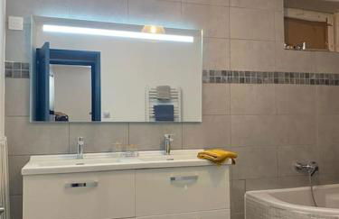 REZ de jardin moderne 4 chambres 8 personnes jardinet - Foto 44