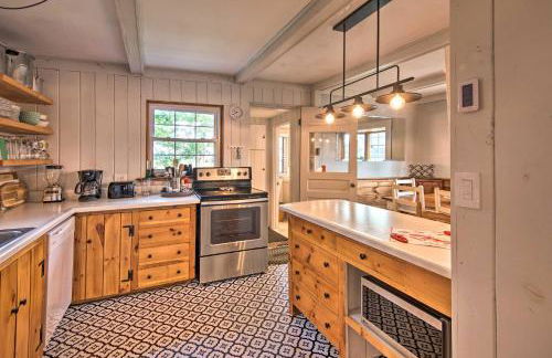 Charming Pine Point Cottage - 2 Blocks to Ocean! - Foto 10