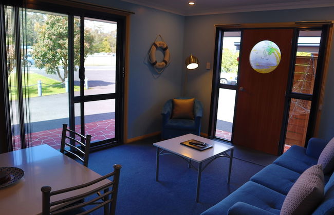 Strahan Bungalows - Photo 42